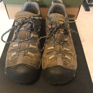 Men’s Keen Hikers